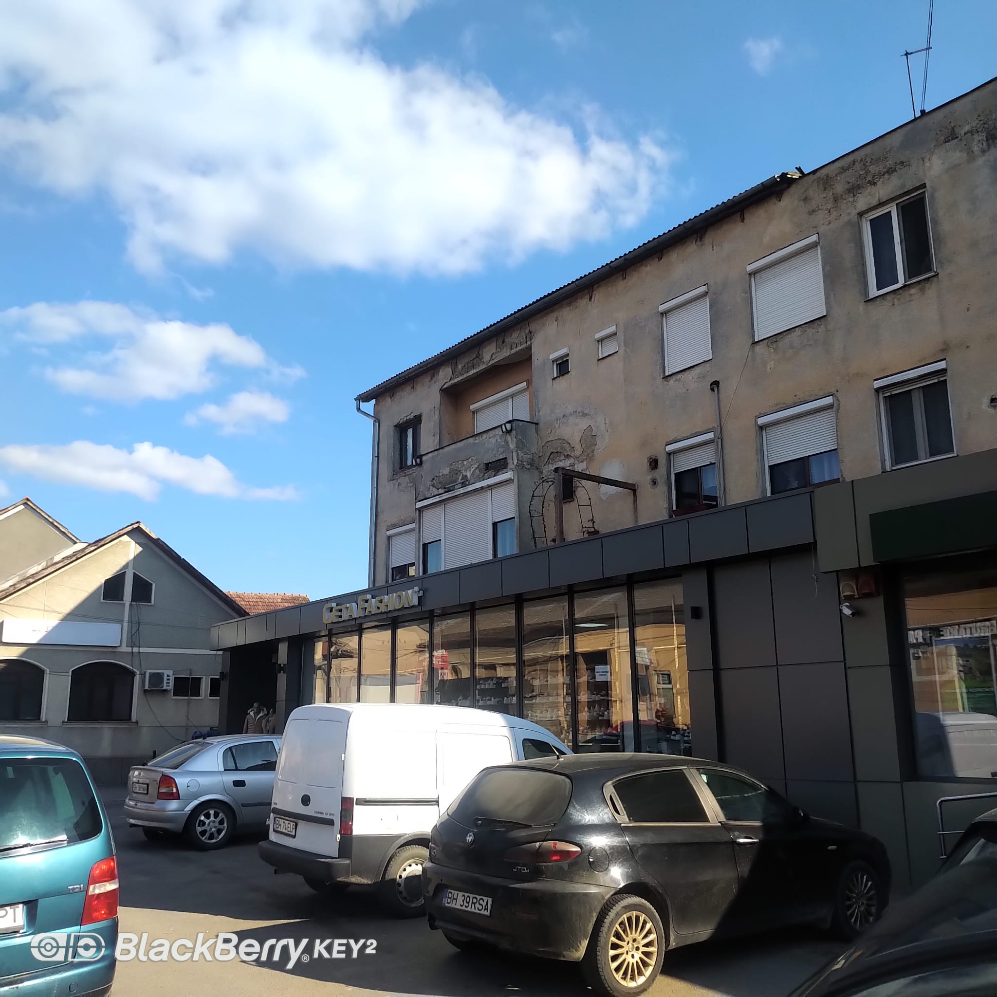 APARTAMENT DE VANZARE !