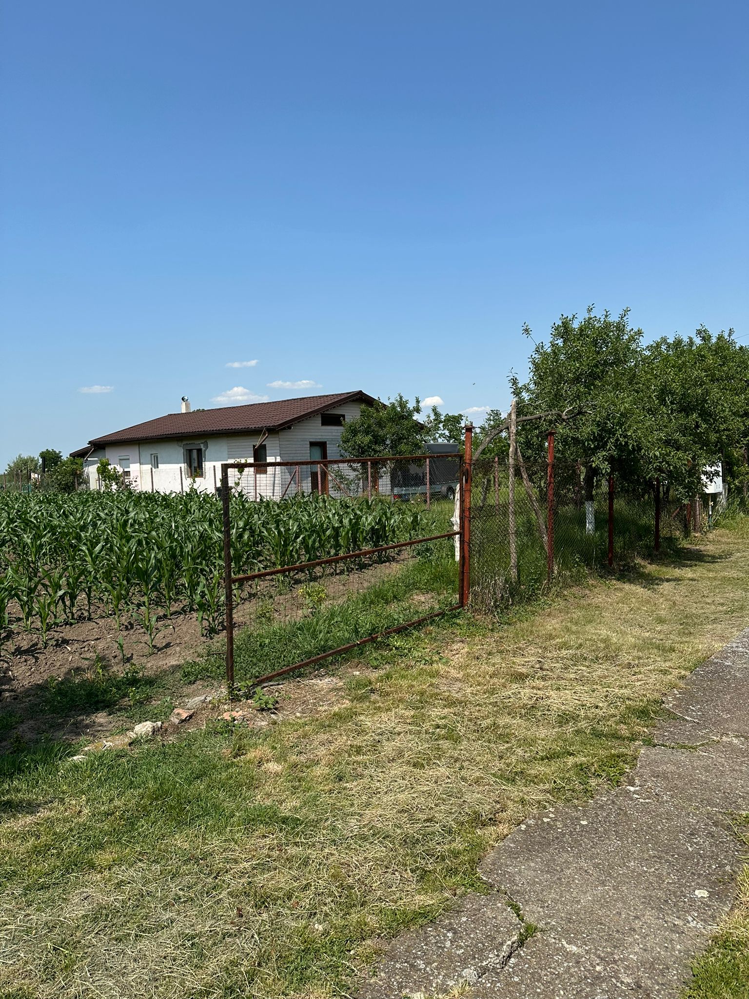 Loc de casa de vanzare !