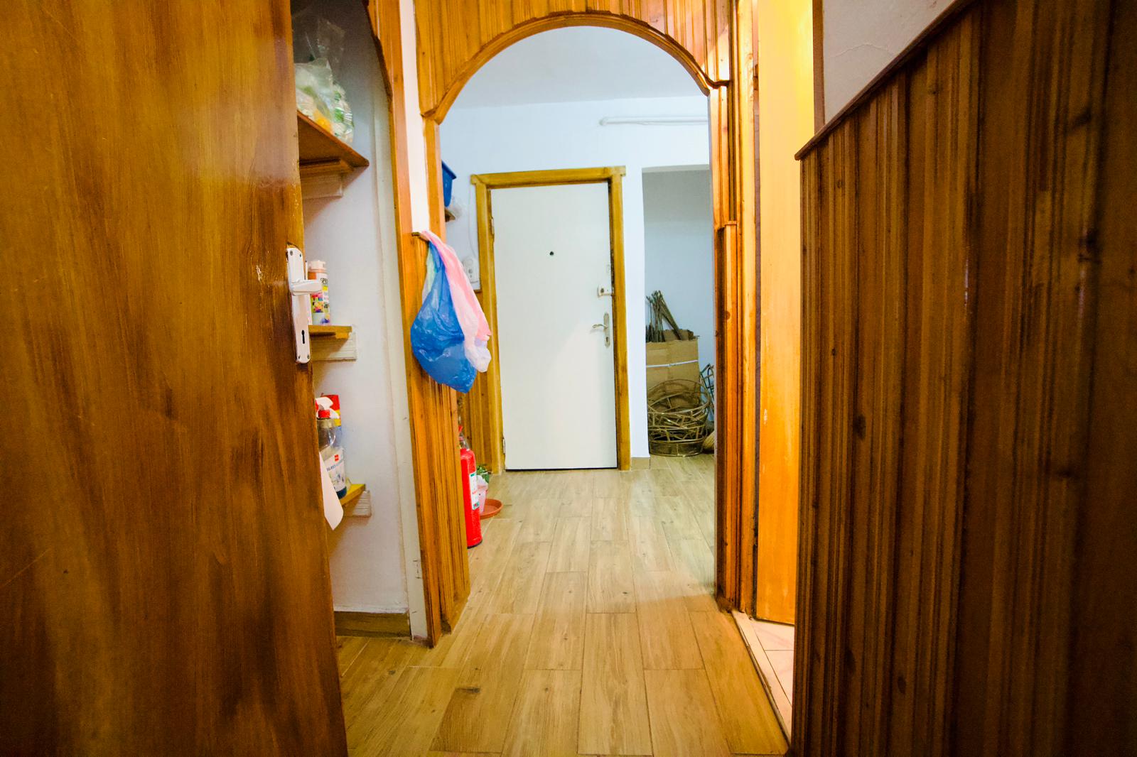 3 Spatii comerciale in Salonta zona Gari.