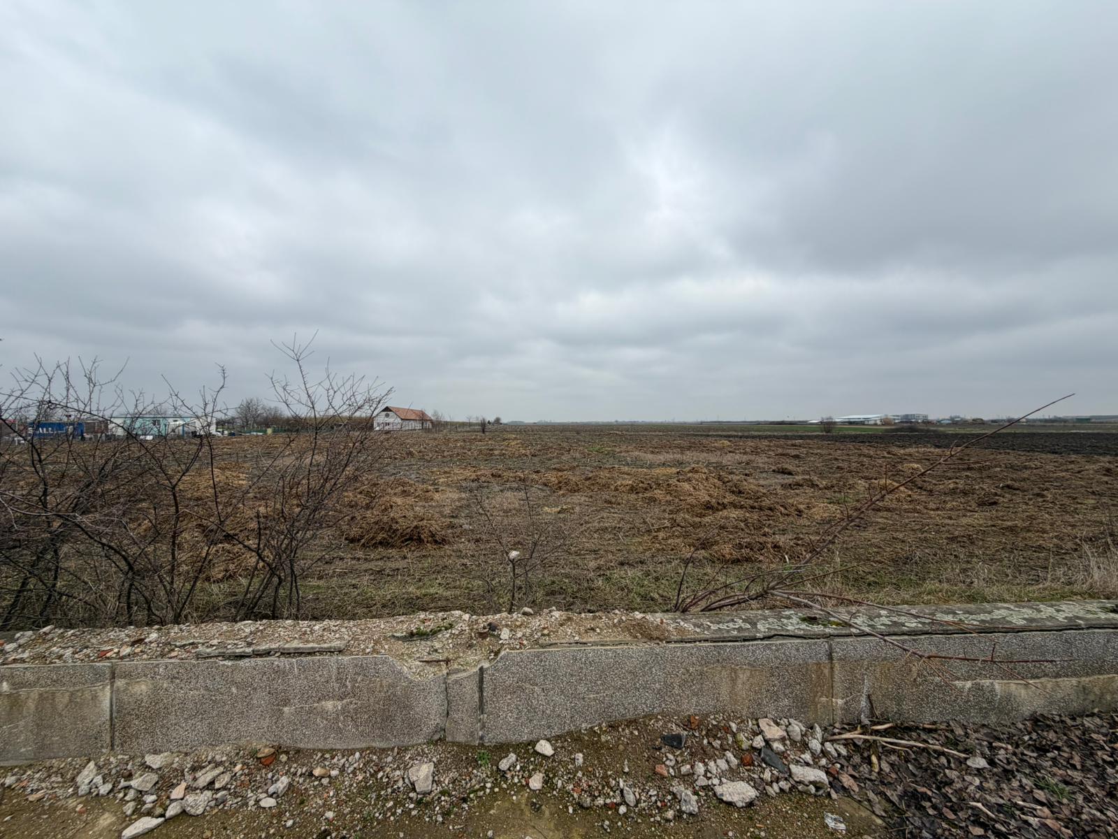 Teren in zona industriala intravilan !