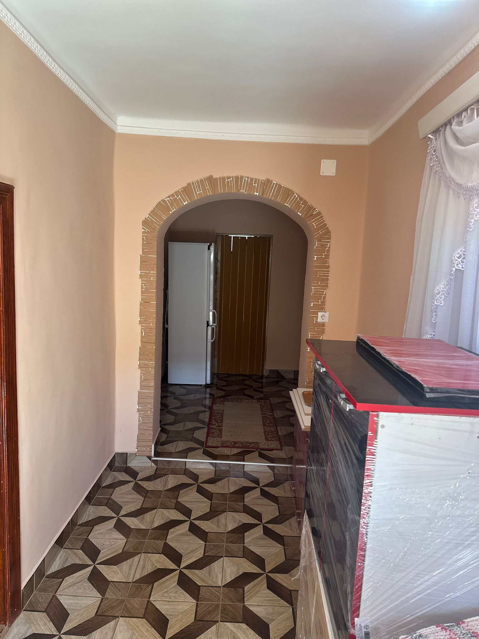 Casa cu potential in Boiu , Bihor ! teren extrem de generos.