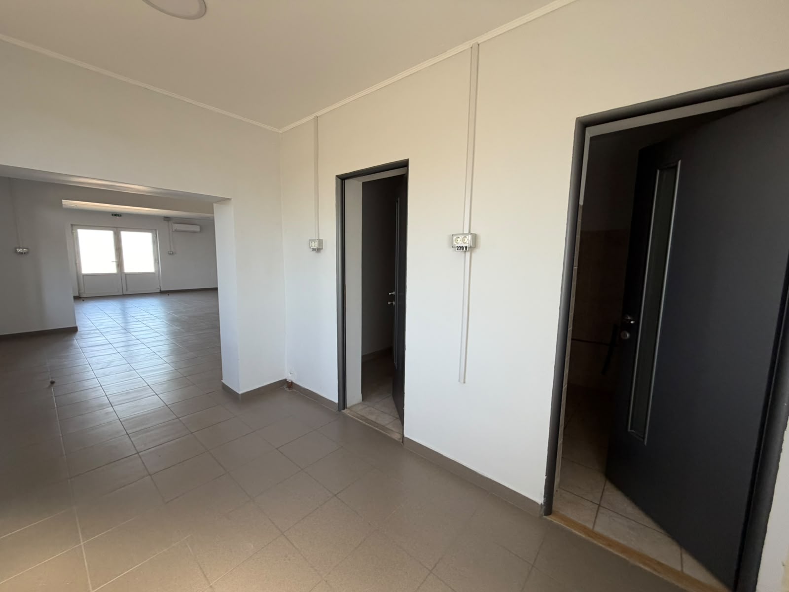 Spatiu comercial la drumul Oradea-Arad